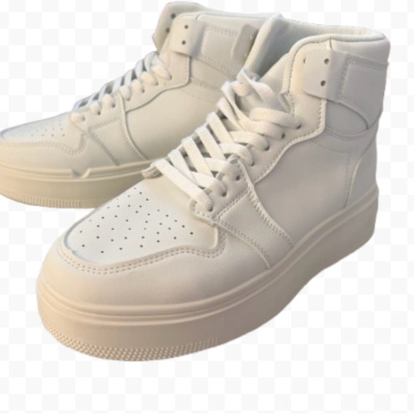 PrettyLittleThing White Hightop Chunky Sole Platform Sneakers US Size 9 NWOB! - Picture 2 of 8